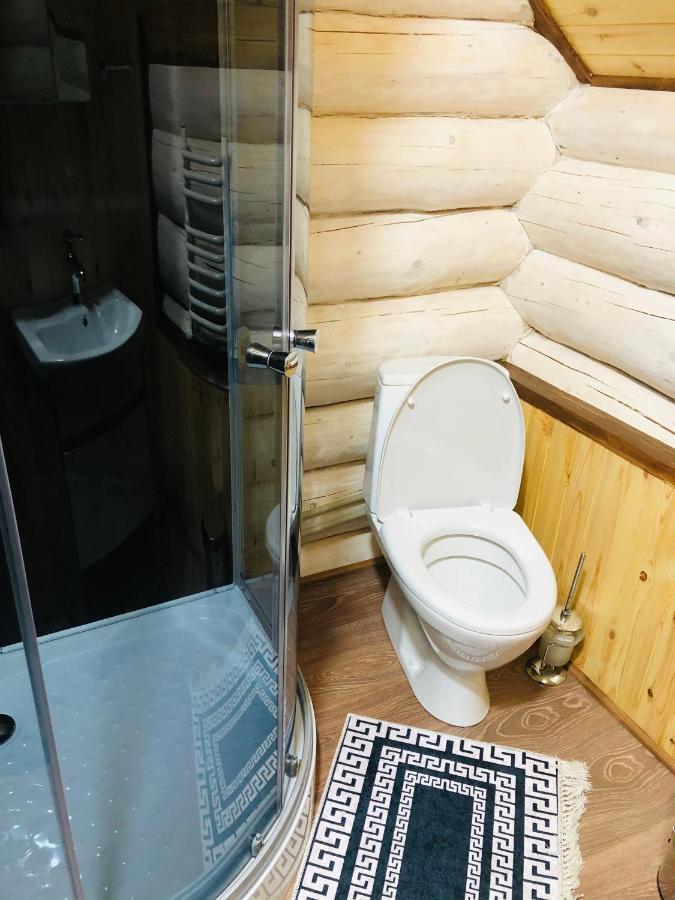 У Віти Котедж4 Synevyrs'ka Polyana Bagian luar foto